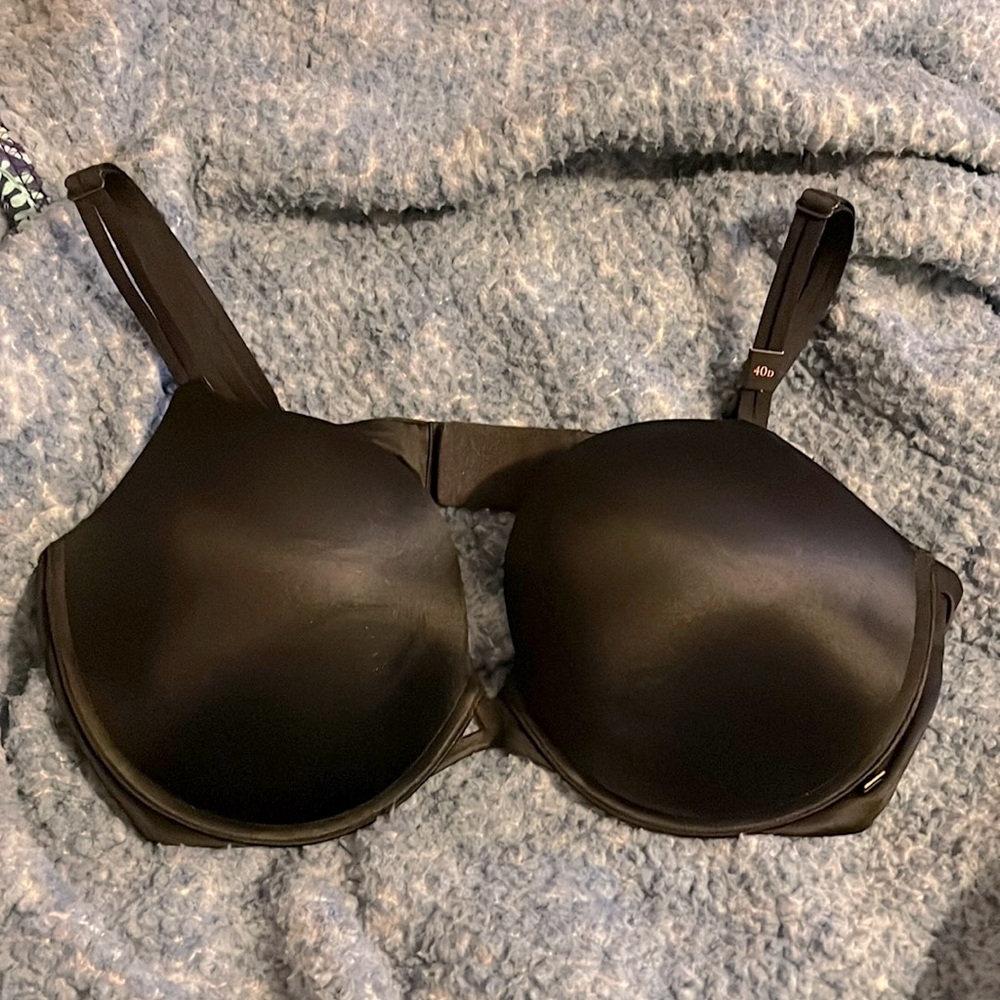 Victoria’s Secret Very Sexy Push-up Bra in Black size 40D